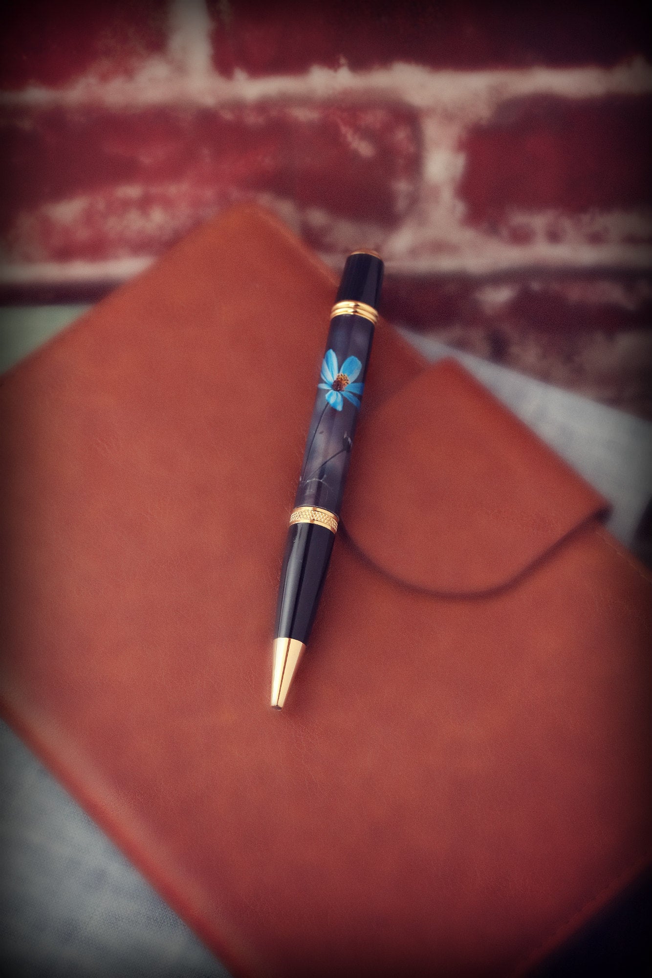 Blue Flower Twist